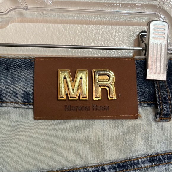 Morena Rosa Isabelli - Picture 10 of 14